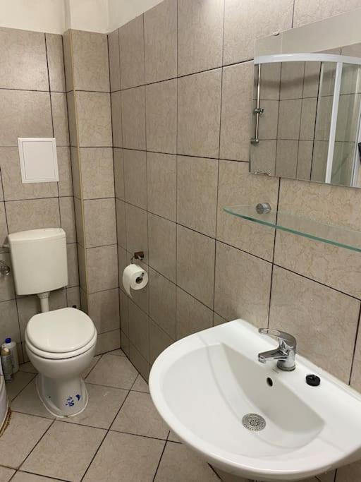 Budapest Sportarena & Stadion Apartman H-62 Ngoại thất bức ảnh